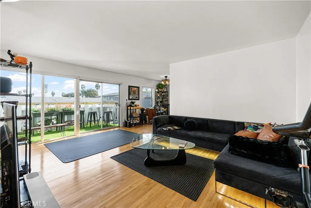 Stock Cooperative for sale at 4065 Ursula 6, Los Angeles, CA featuring 2 beds and 1 bath
