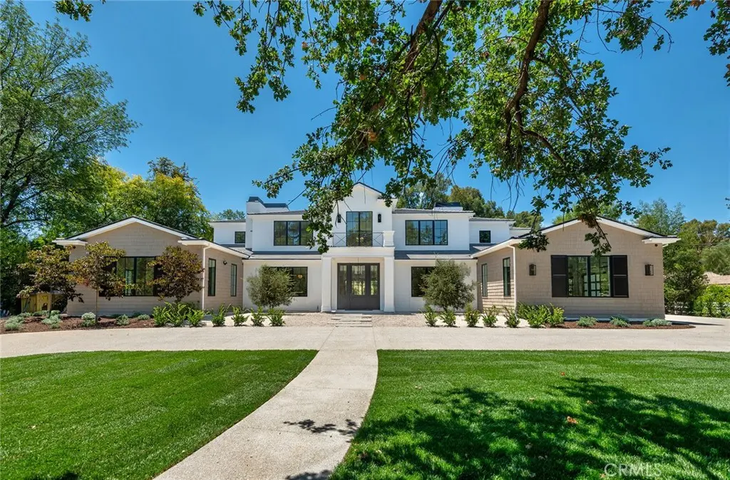 Residential Lease for rent at 24044 LONG VALLEY Road, Hidden Hills, Los Angeles County, CA featuring 7 beds and 9 baths