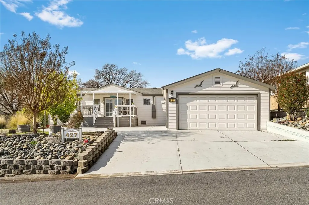Manufactured In Park for sale at 427 Summerwood Parkway, Oroville, CA featuring 3 beds and 2 baths