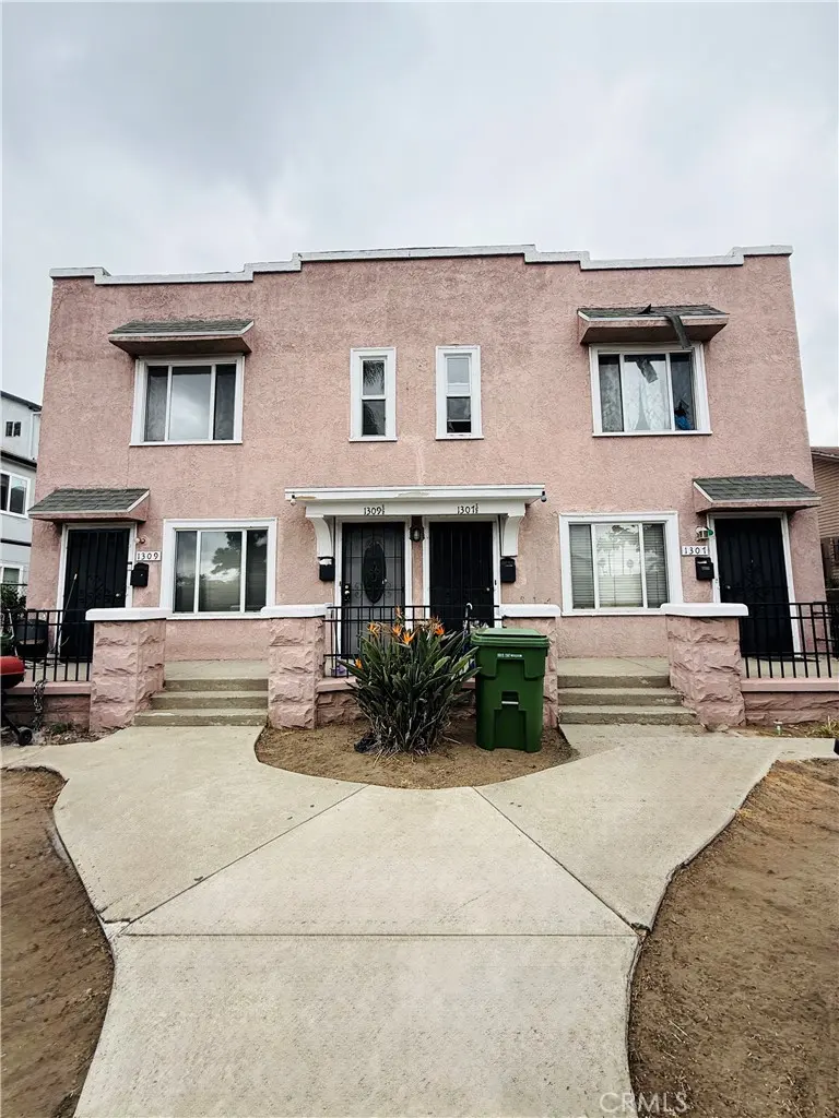 Quadruplex for sale at 1307 W Martin Luther King Jr Boulevard, Los Angeles, CA