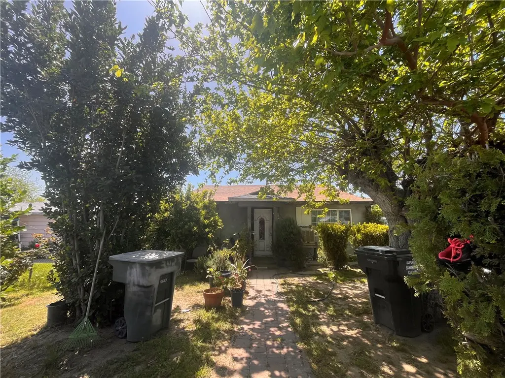 3423 Monterey Street, Bakersfield, CA — listing photo 1