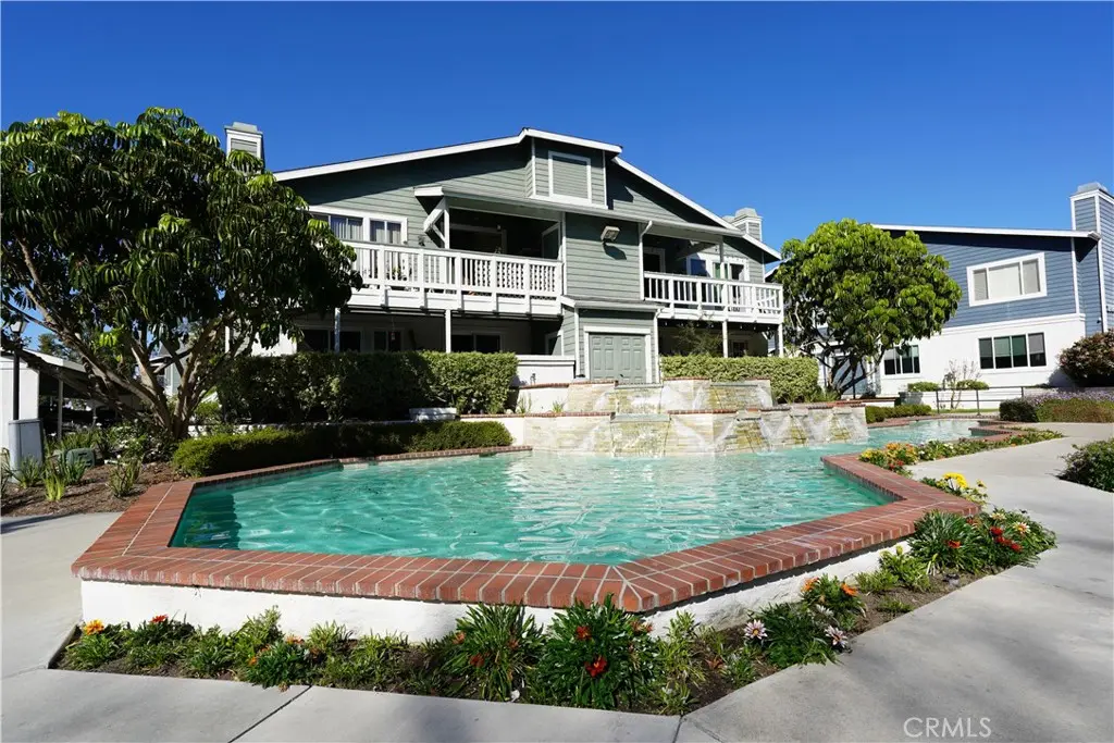 Condominium for sale at 16440 Atherton 26, Fountain Valley, CA featuring 1 bed and 1 bath