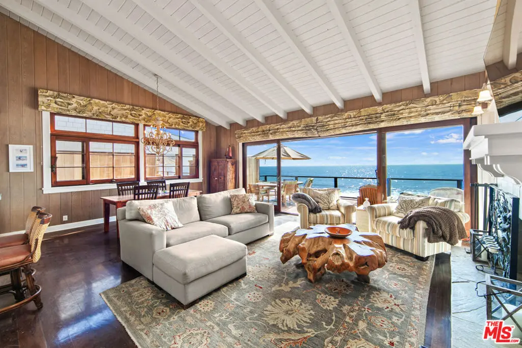 Residential Lease for rent at 24542 Malibu Road, Malibu, Los Angeles County, CA featuring 3 beds and 3 baths