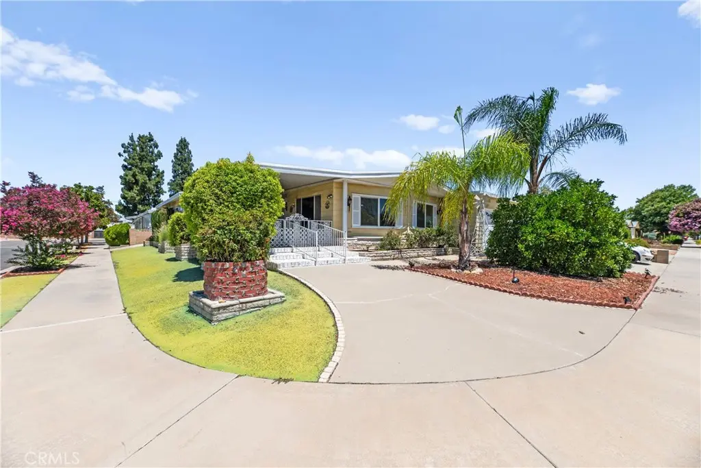 Manufactured On Land for sale at 2964 Silver Oak Way, Hemet, CA featuring 3 beds and 2 baths