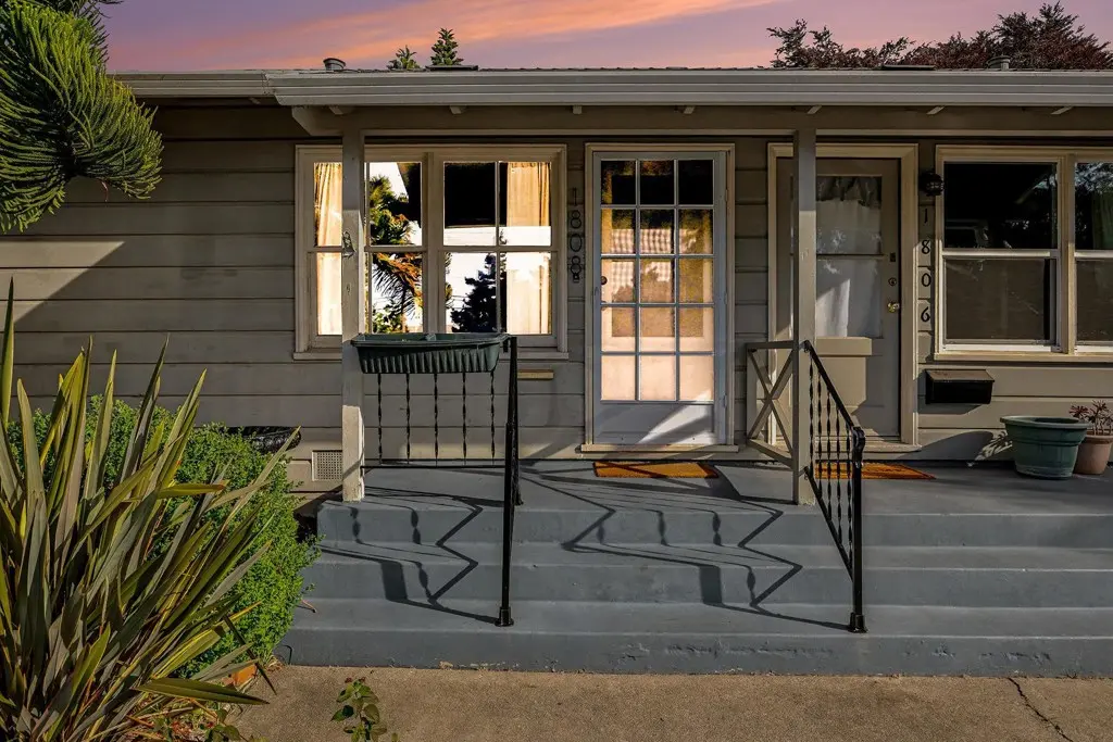 Condominium for sale at 1808 Main street, Alameda, CA featuring 1 bed and 1 bath