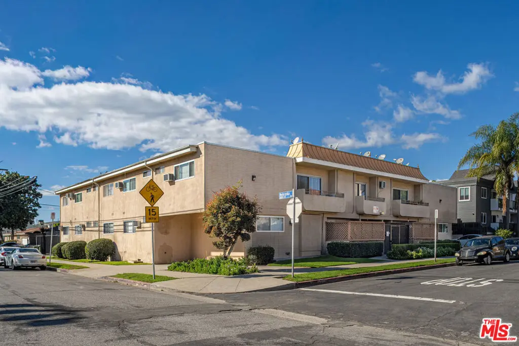 Residential Income for sale at 1755 Granville Avenue, Los Angeles, CA featuring 22 beds and 22 baths