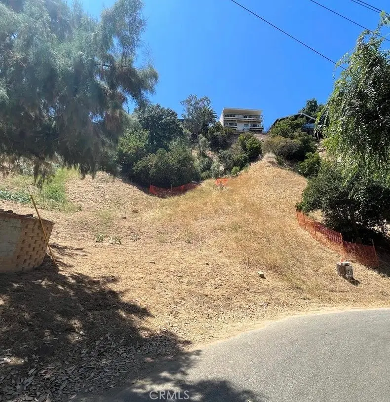 4556 Ensenada Drive, Woodland Hills, CA — listing photo 1