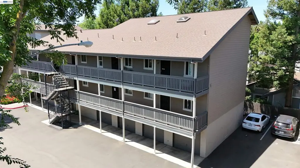 3839 Vineyard Ave 45, Pleasanton, CA — listing photo 1
