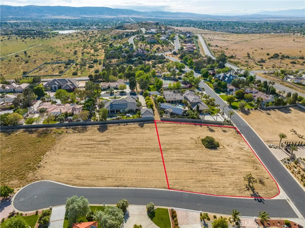41933 Loma Vista, Lancaster, CA — listing photo 1