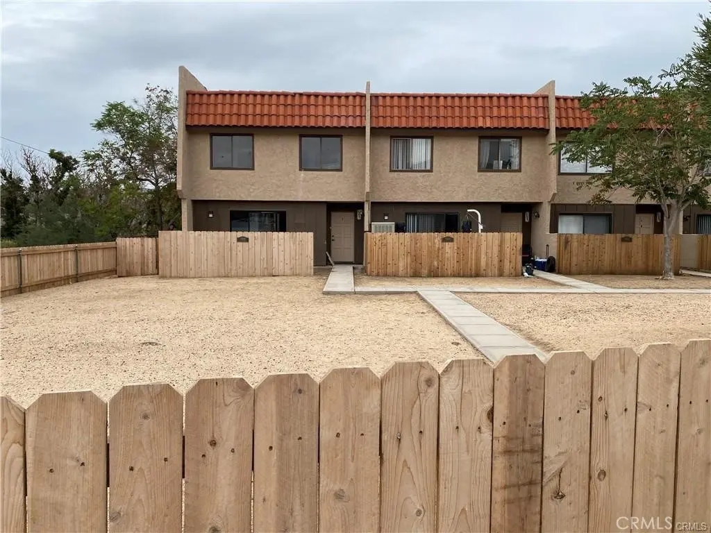 Condominium for rent at 55897 Santa Fe, Yucca Valley, CA featuring 3 beds and 3 baths