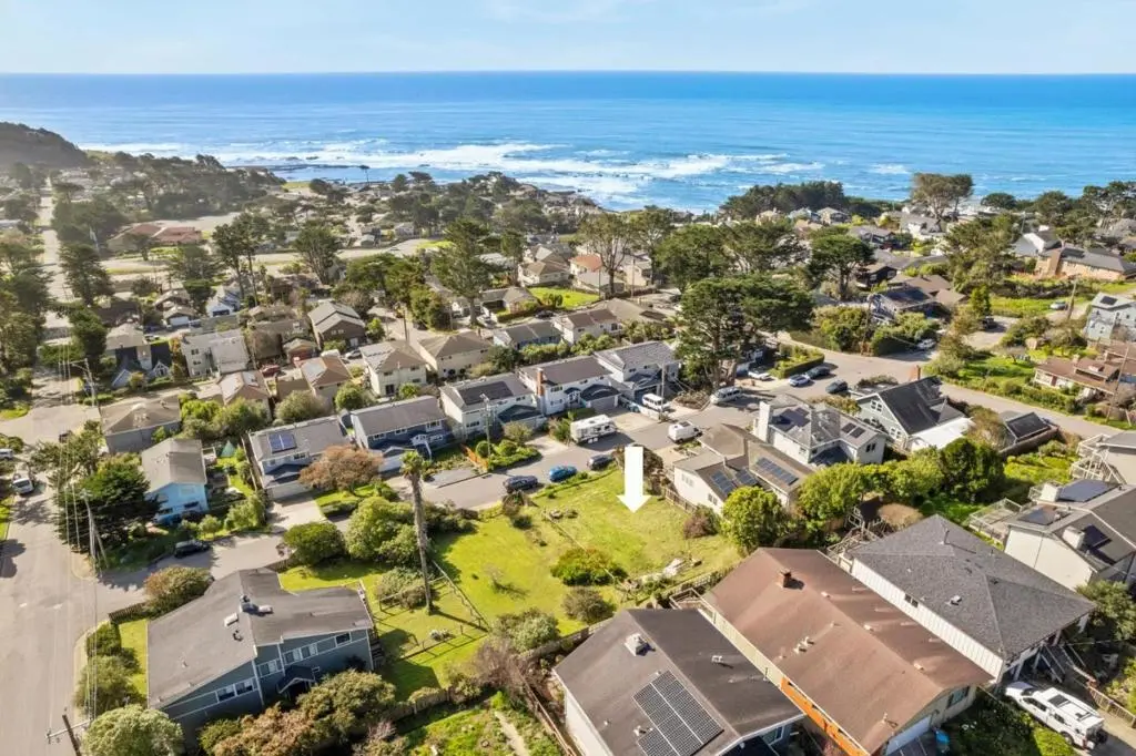751 Sierra Street, Moss Beach, CA — listing photo 1