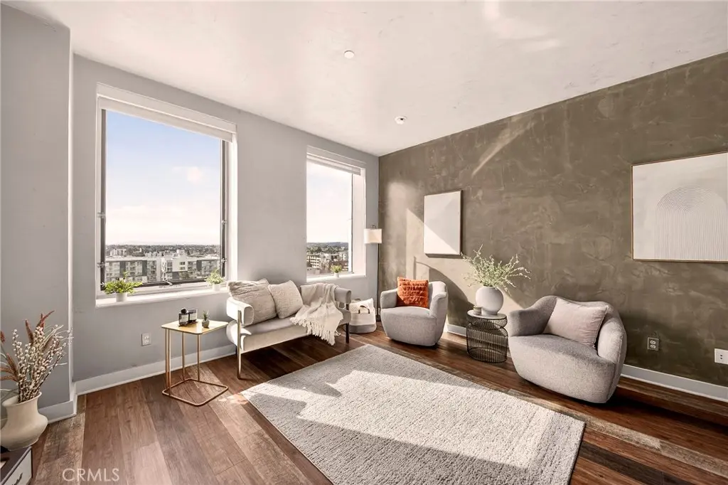Condominium for sale at 3810 Wilshire Boulevard 909, Los Angeles, CA featuring 1 bed and 1 bath