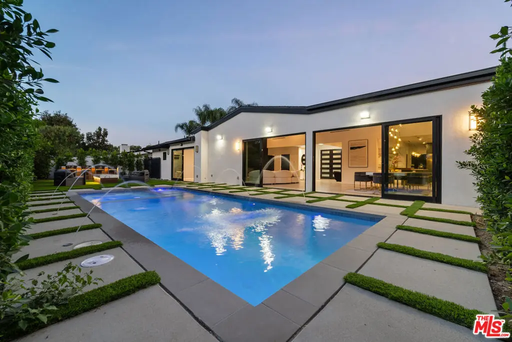 5301 Crebs Avenue 1-2, Tarzana, CA — listing photo 1