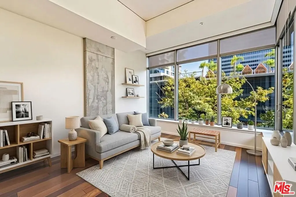 Condominium for sale at 1155 S Grand Avenue 505, Los Angeles, CA featuring 1 bed and 1 bath