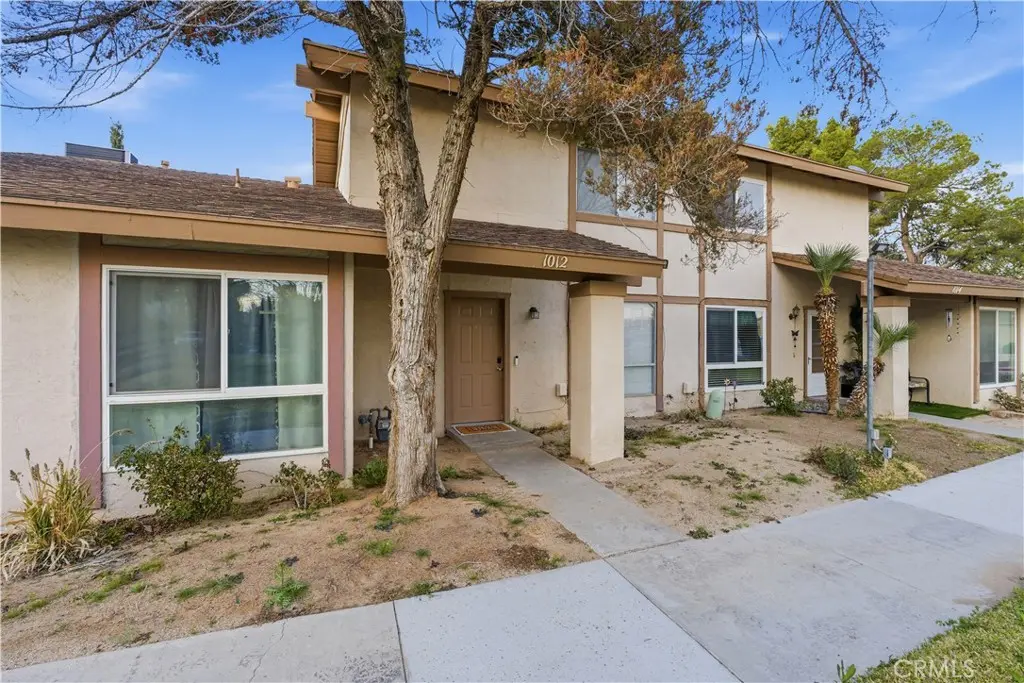 Condominium for sale at 1012 Peg Street, Ridgecrest, CA featuring 2 beds and 1 bath