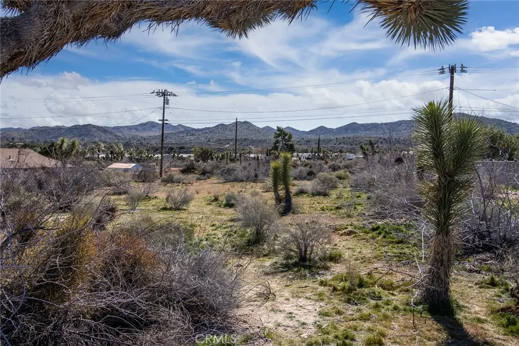 54925 Benecia, Yucca Valley, CA — listing photo 1