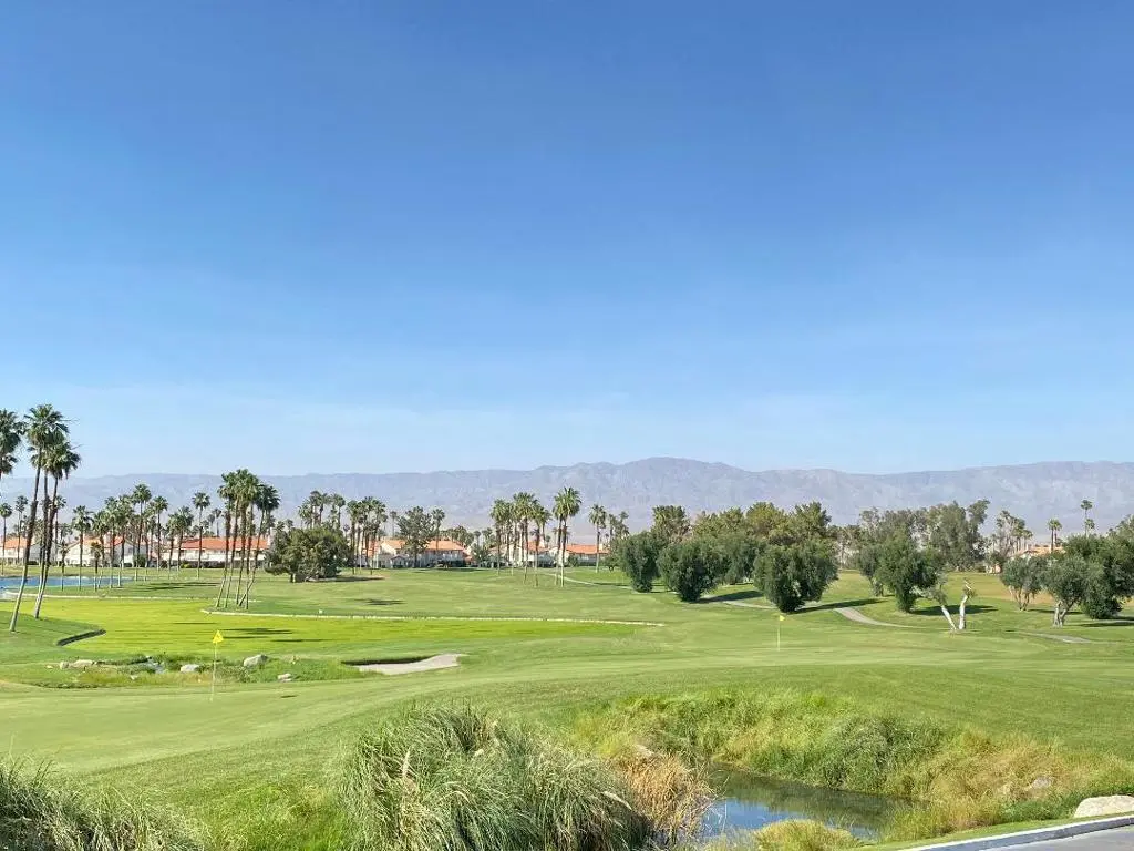 Residential Lease for rent at 781 Montana Vista Drive, Palm Desert, Riverside County, CA featuring 2 beds and 2 baths