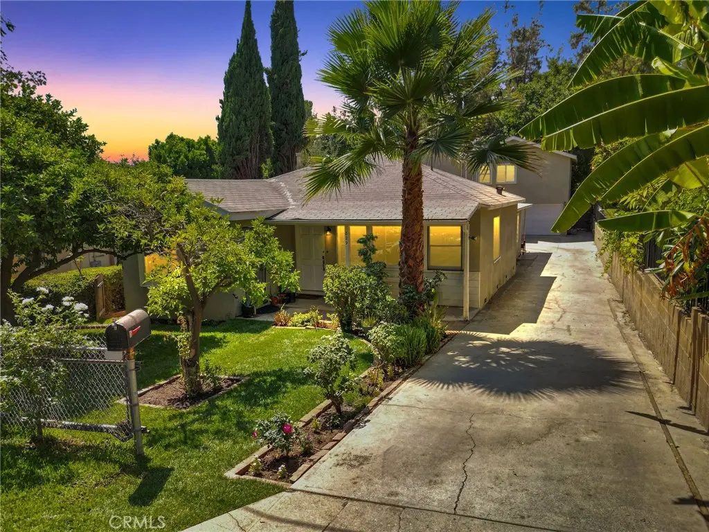 Single Family Residence for sale at 829 Cooper Ave, Los Angeles, CA featuring 6 beds and 3 baths