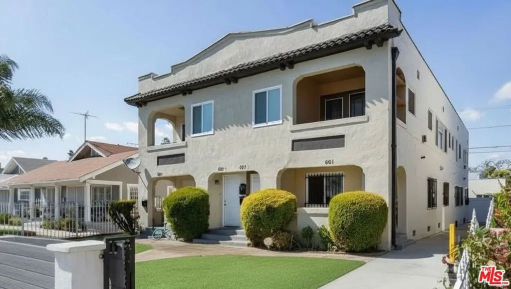 Residential Lease for rent at 601 W 49th Street 601, Los Angeles, Los Angeles County, CA featuring 4 beds and 2 baths