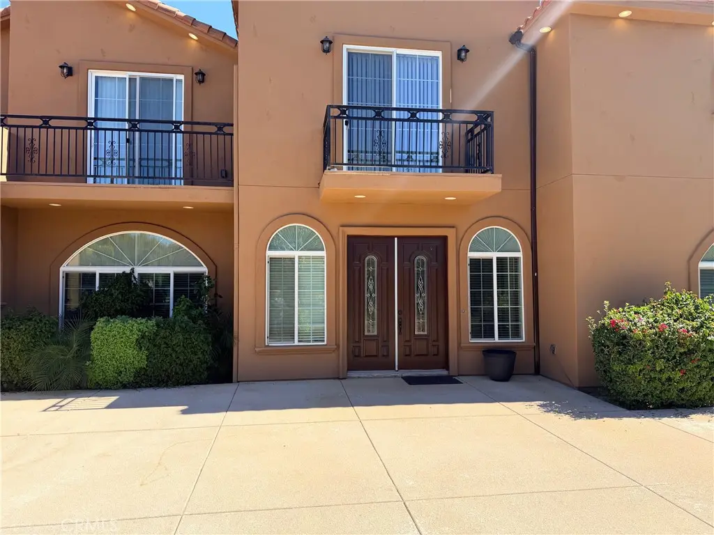 Single Family Residence for sale at 27370 Stonehenge, Hemet, CA featuring 5 beds and 5 baths