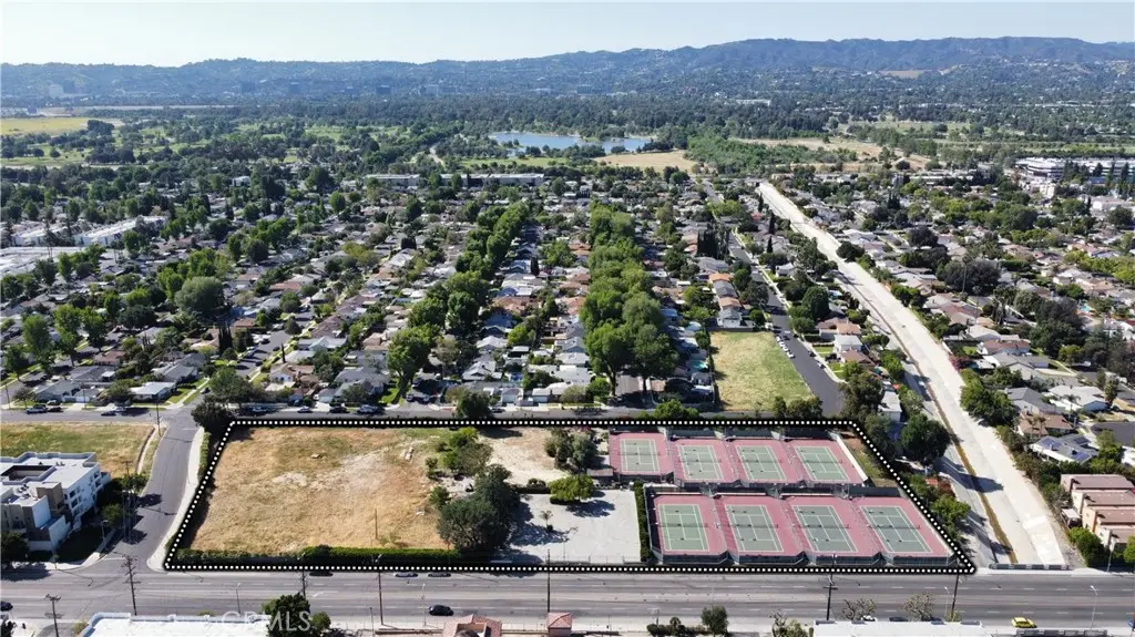 16600 Vanowen, Van Nuys, CA — listing photo 1