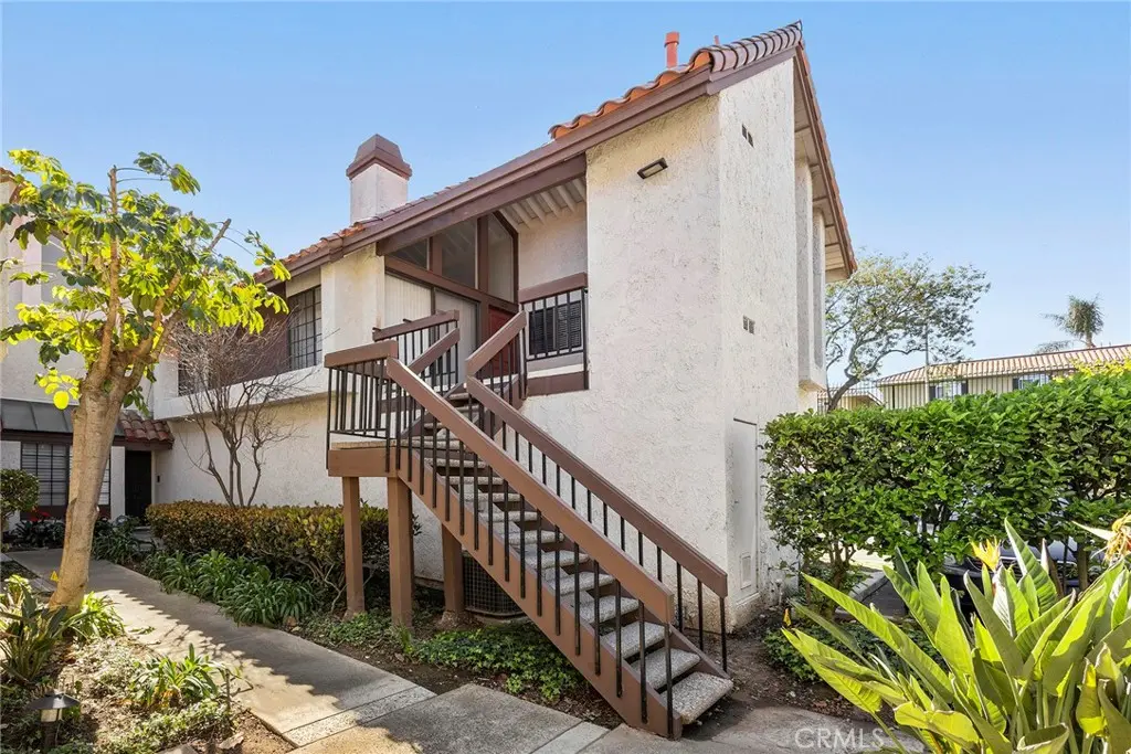 Condominium for sale at 102 Kauai Lane, Placentia, CA featuring 1 bed and 1 bath