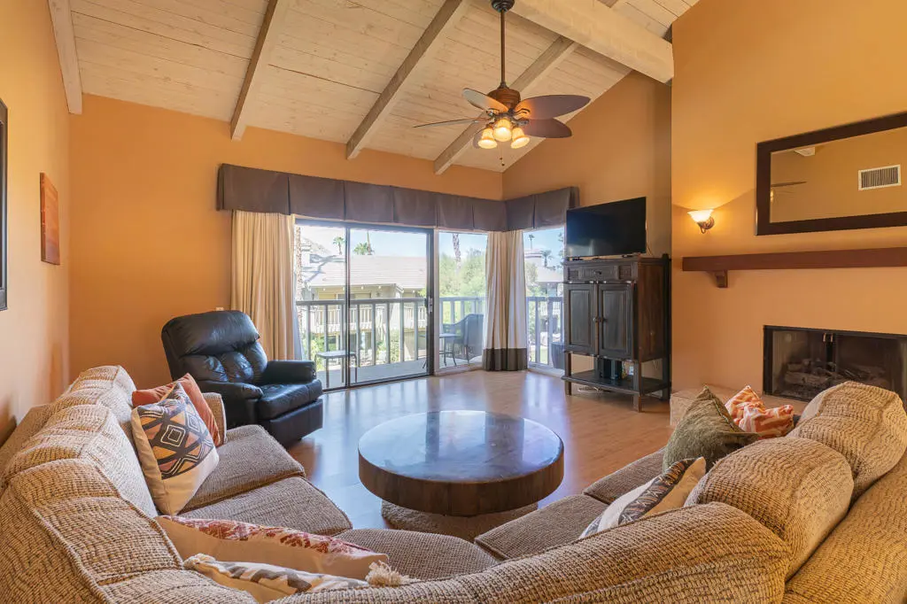 Residential Lease for rent at 46631 Arapahoe Lane B, Indian Wells, Riverside County, CA featuring 2 beds and 2 baths