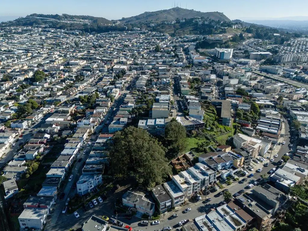 1 Head Street, San Francisco, CA — listing photo 1