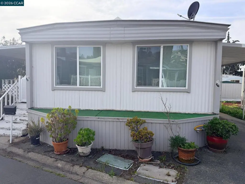 Manufactured In Park for sale at 65 Palm Ln, Concord, CA featuring 2 beds and 1 bath