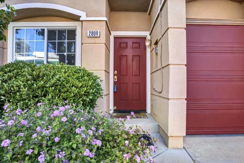 Townhouse for sale at 2808 Quest Court, San Jose, CA featuring 3 beds and 3 baths