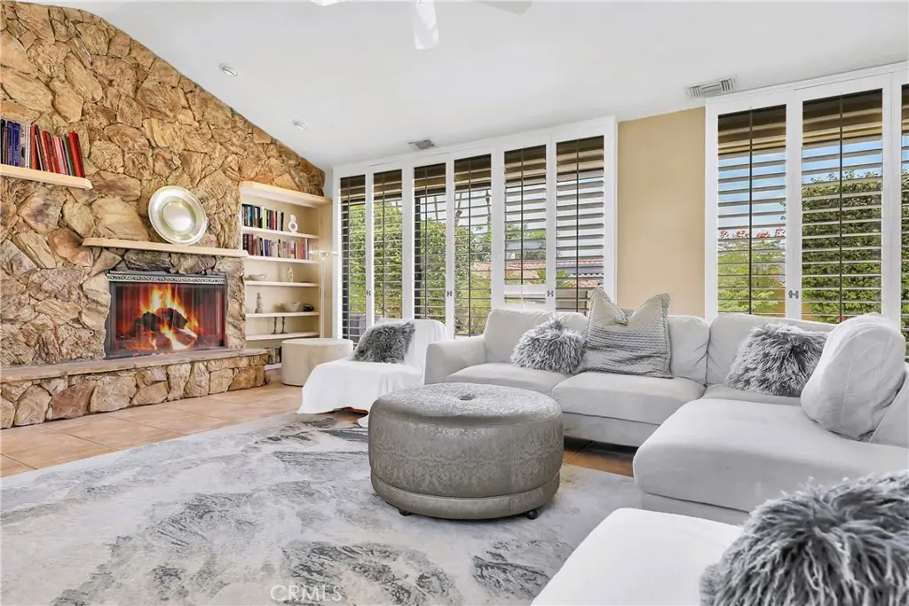 Residential Lease for rent at 72816 Mesa View, Palm Desert, Riverside County, CA featuring 4 beds and 3 baths