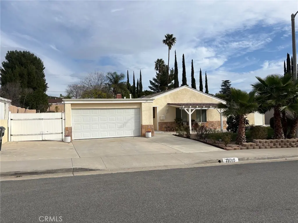 28010 Lakehurst, Canyon Country, CA — listing photo 1
