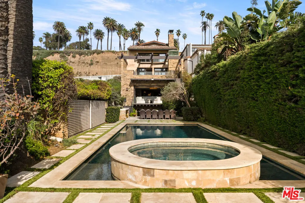 Residential Lease for rent at 964 Palisades Beach Road, Santa Monica, Los Angeles County, CA featuring 7 beds and 8 baths