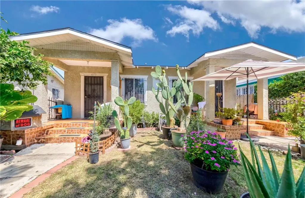 Duplex for sale at 623 E 36th Street, Los Angeles, CA