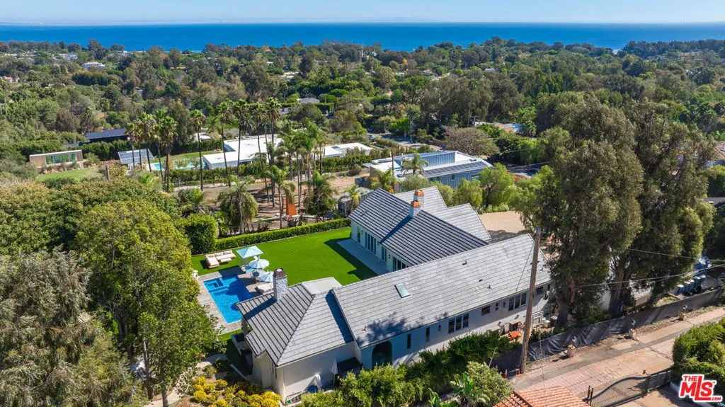 Residential Lease for rent at 28861 SELFRIDGE Drive, Malibu, Los Angeles County, CA featuring 7 beds and 8 baths