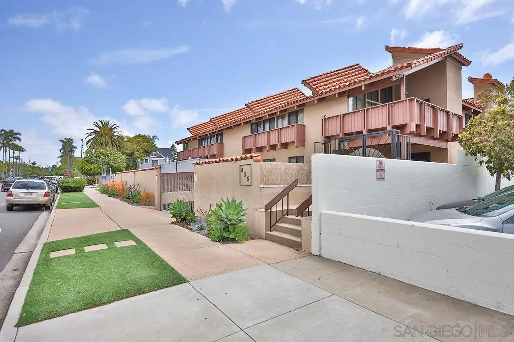 835 D Ave 4, Coronado, CA — listing photo 1