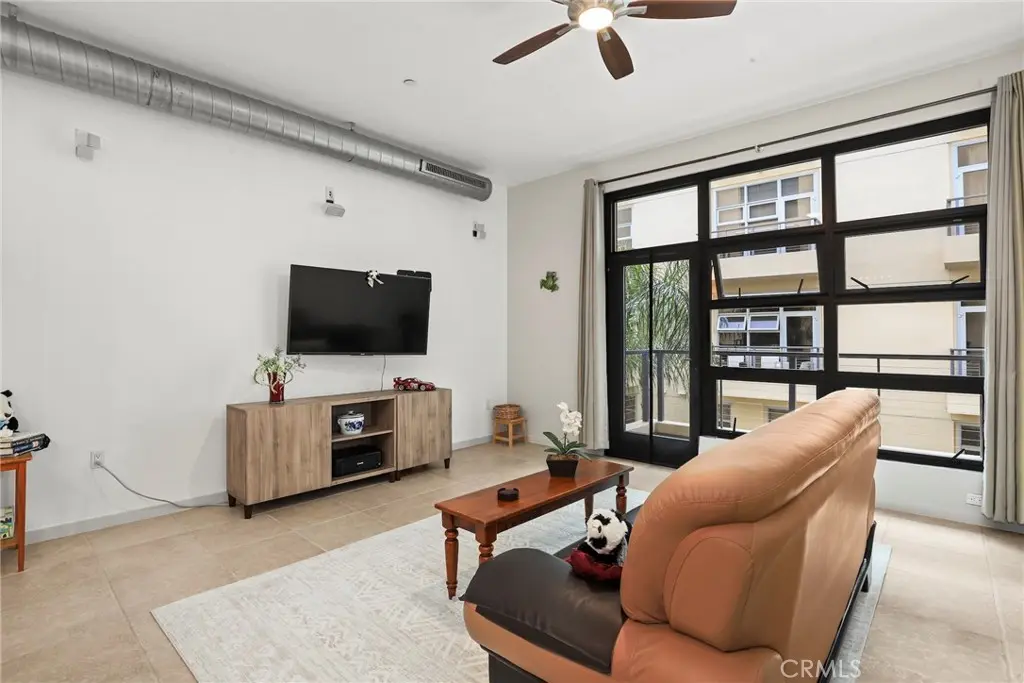 Condominium for sale at 133 The Promenade N 318, Long Beach, CA featuring 1 bed and 1 bath