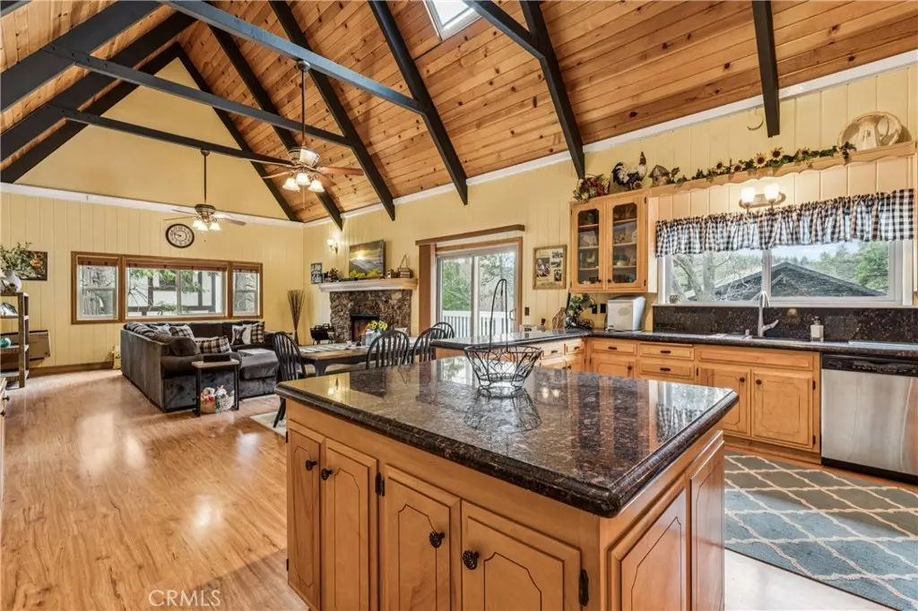 200 Birchwood, Lake Arrowhead, CA — listing photo 1
