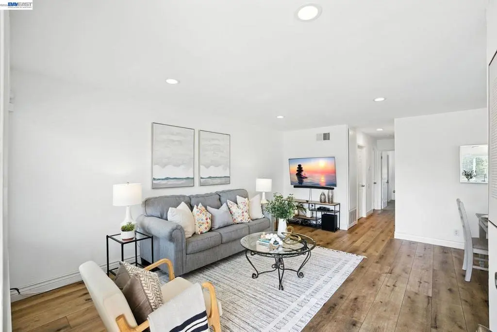 2102 Galveston Ave B, San Jose, CA — listing photo 1