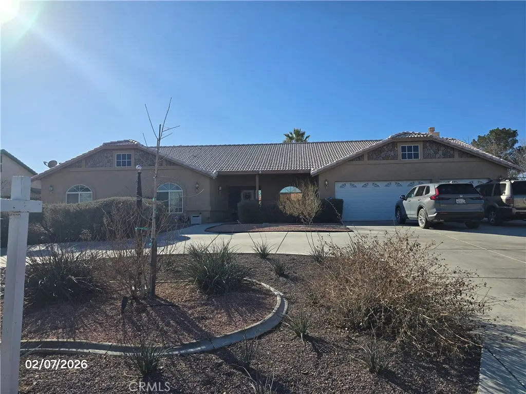 12720 Yorkshire, Apple Valley, CA — listing photo 1