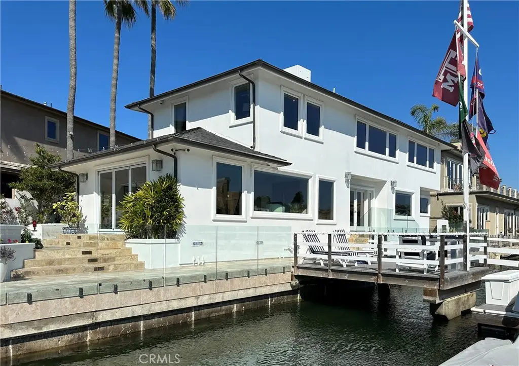 Residential Lease for rent at 7 Balboa Coves, Newport Beach, Orange County, CA featuring 4 beds and 4 baths