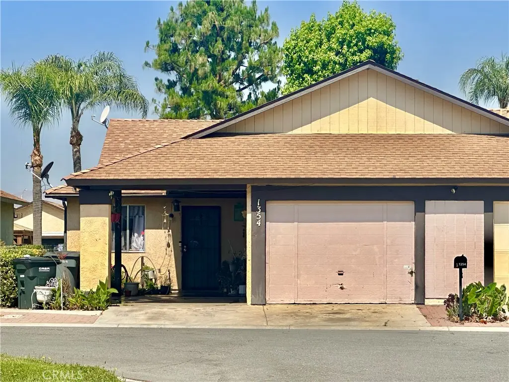 Condominium for sale at 1354 Bushy Tail Trail, San Jacinto, CA featuring 2 beds and 2 baths