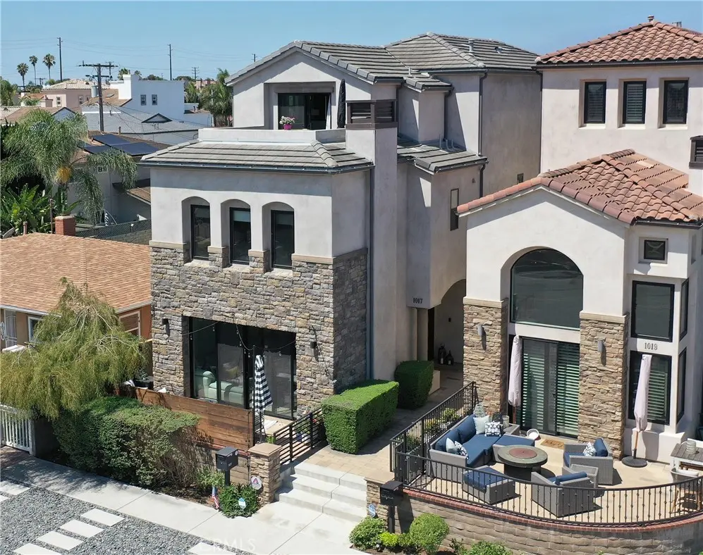 1017 Delaware Street, Huntington Beach, CA — listing photo 1