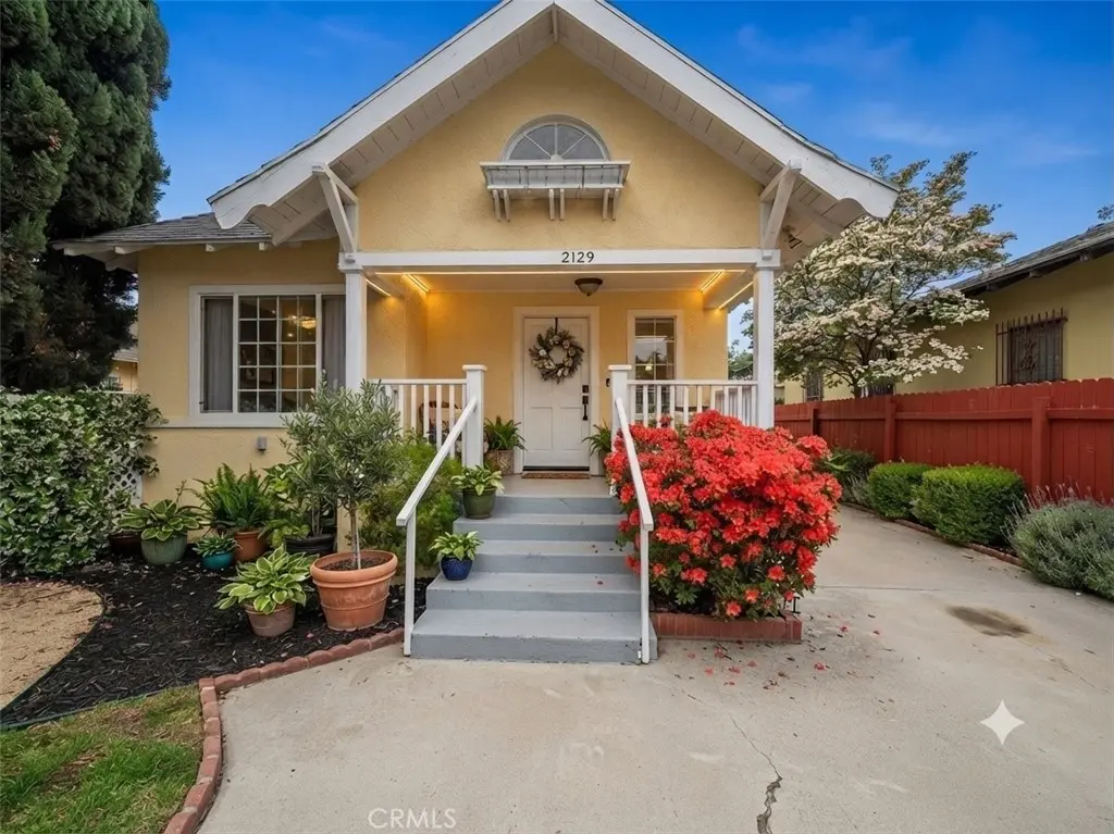Single Family Residence for sale at 2129 W 30th, Los Angeles, CA featuring 3 beds and 1 bath
