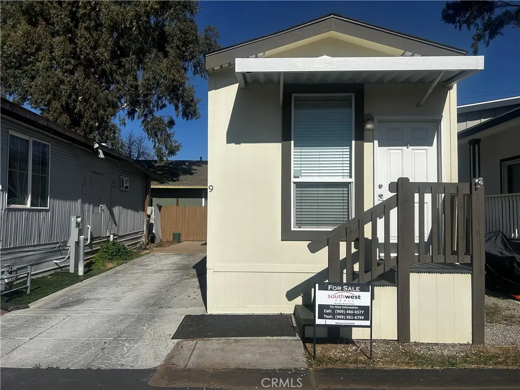 1490 E 6th St 9, Beaumont, CA — listing photo 1