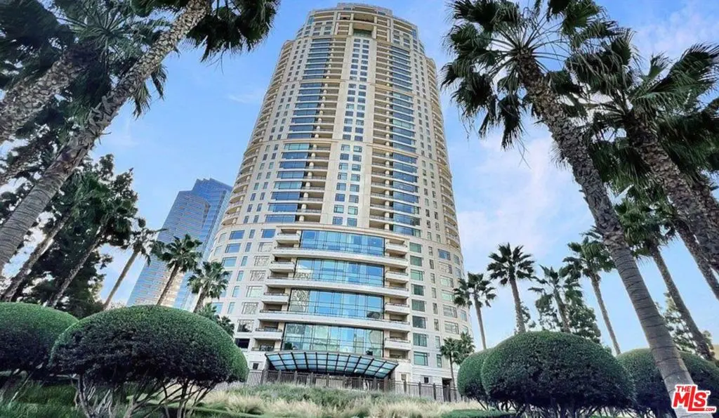 Condominium for sale at 1 W Century Drive 28B, Los Angeles, CA featuring 3 beds and 5 baths