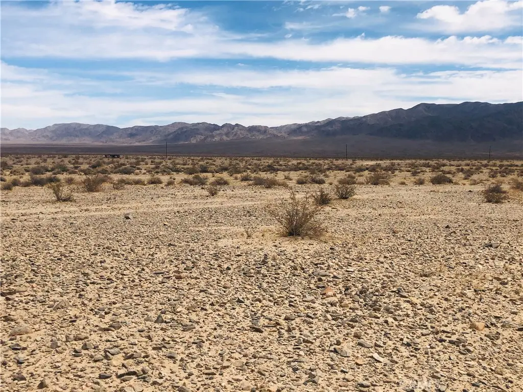 5 Montgomery Drive, 29 Palms, CA — listing photo 1