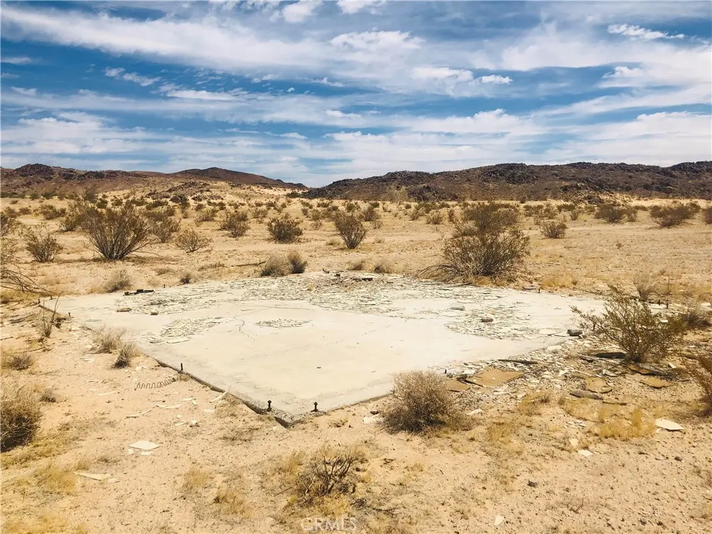 5 Pipeline Road, 29 Palms, CA — listing photo 1