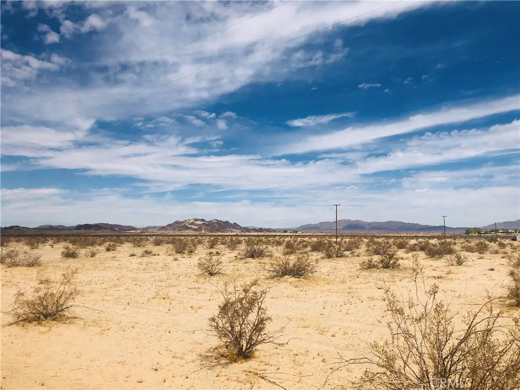 2 Mesa, 29 Palms, CA — listing photo 1