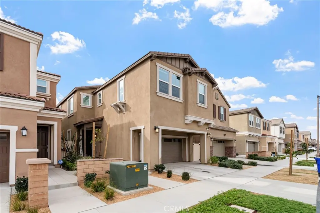 16763 Plantain, Fontana, CA — listing photo 1